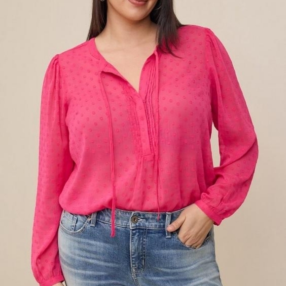 Torrid Chiffon Clip Dot Button-Front Blouse Size 2 / 2x / 18-20 - Picture 1 of 10